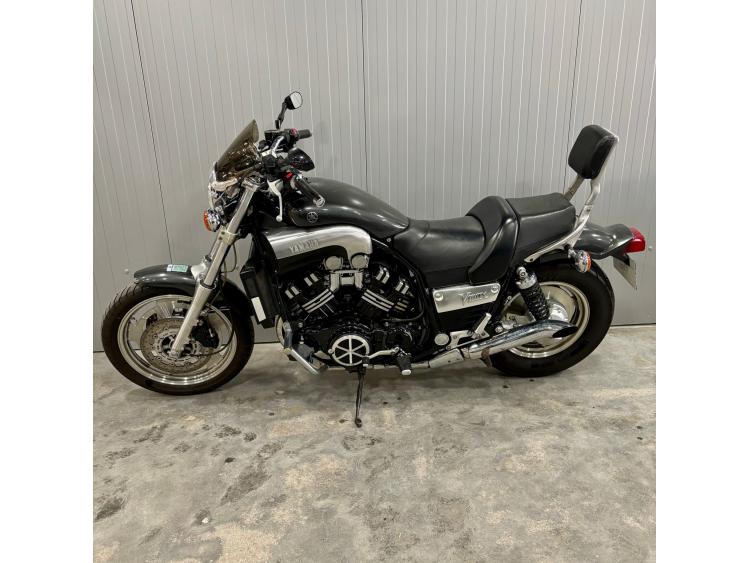 YAMAHA V-MAX 1200