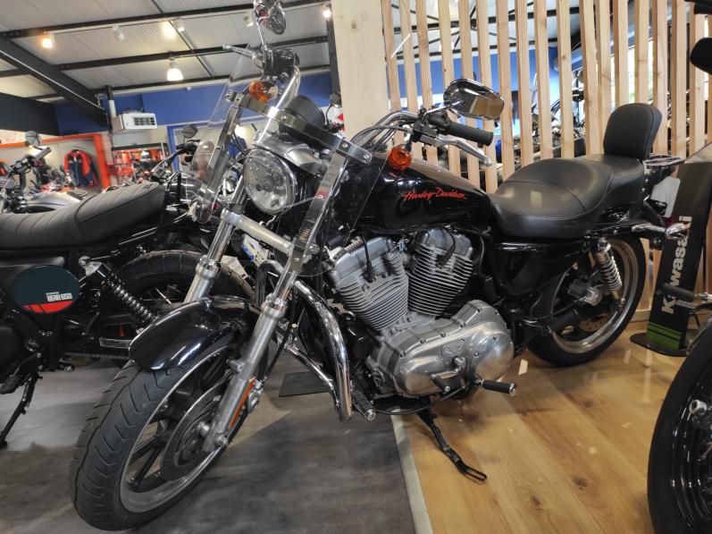 HARLEY-DAVIDSON SPORTSTER SUPERLOW 883 