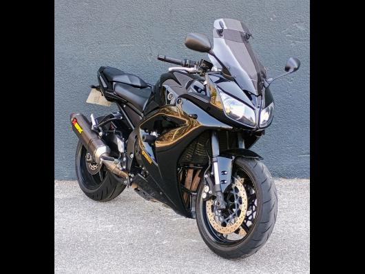 photo-annonce-yamaha-fz1-s-fazer-1000_6856d2ee6bf33638867509.jpg