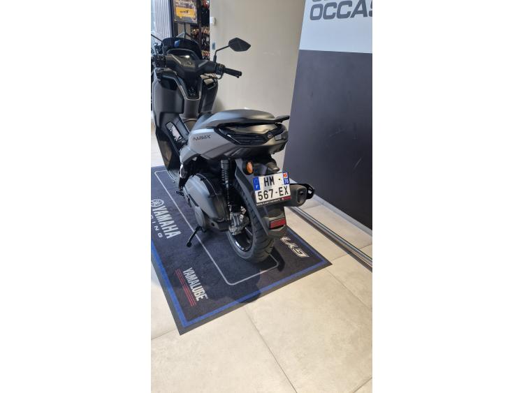 YAMAHA NMAX 125