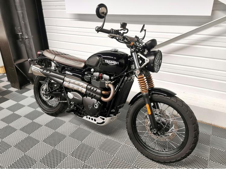 TRIUMPH STREET SCRAMBLER 900