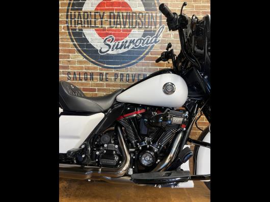 HARLEY-DAVIDSON TOURING STREET GLIDE 1923 CVO 