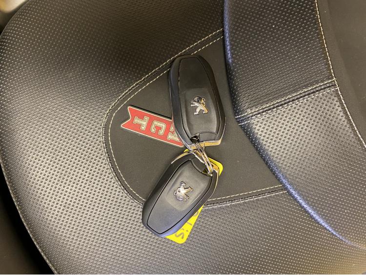 PEUGEOT METROPOLIS 400