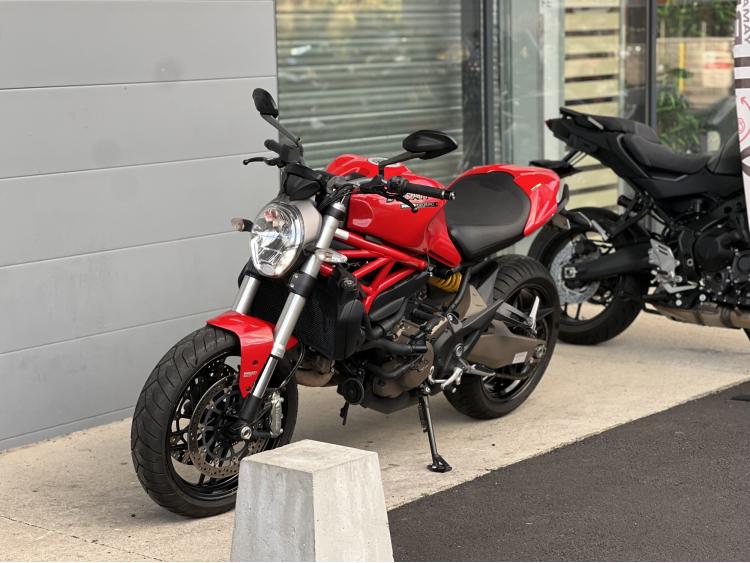 DUCATI MONSTER 821