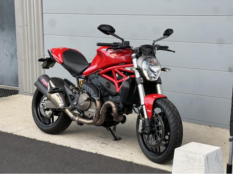 DUCATI MONSTER 821