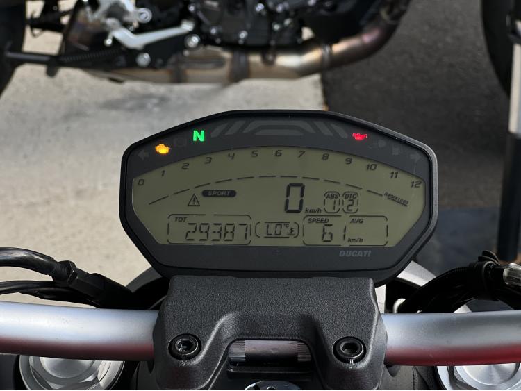 DUCATI MONSTER 821
