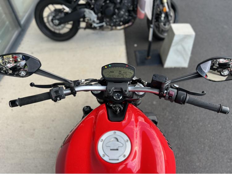 DUCATI MONSTER 821