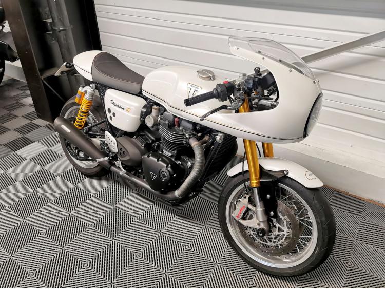 TRIUMPH THRUXTON 1200 R - 1200R - KIT COURROIE - PEINT.PERSO