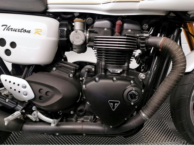TRIUMPH THRUXTON 1200 R - 1200R - KIT COURROIE - PEINT.PERSO
