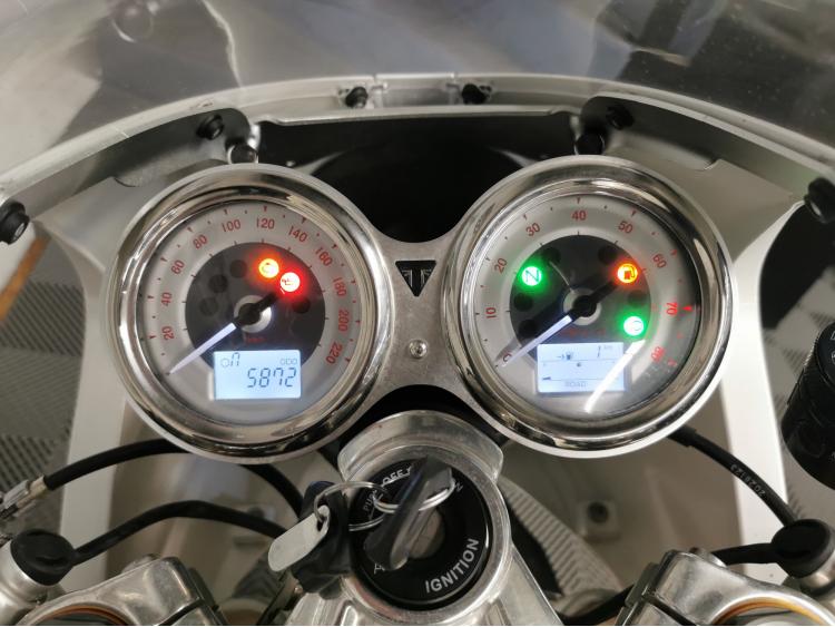 TRIUMPH THRUXTON 1200 R - 1200R - KIT COURROIE - PEINT.PERSO