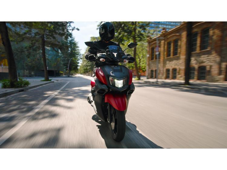 YAMAHA RayZR