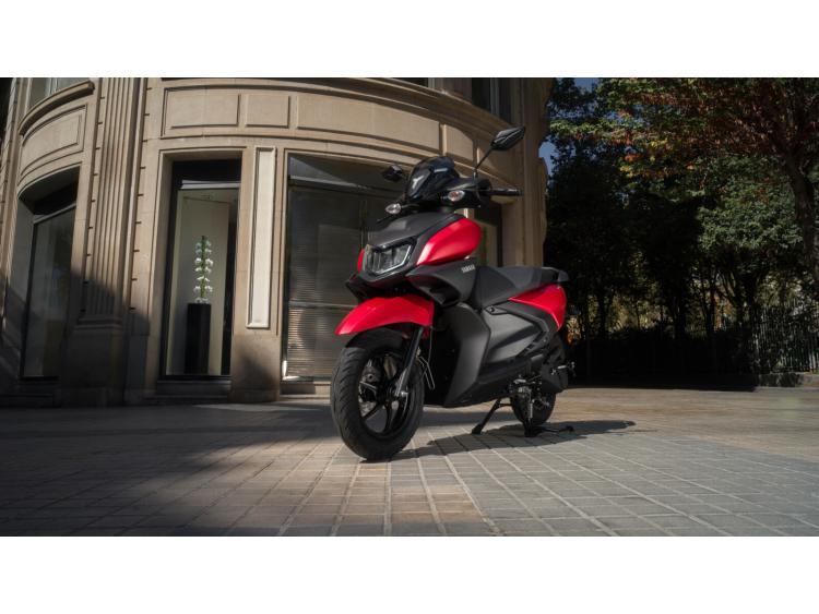 YAMAHA RayZR