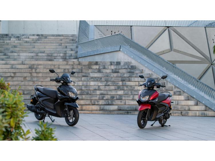 YAMAHA RayZR
