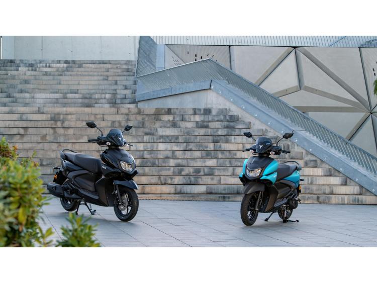 YAMAHA RayZR