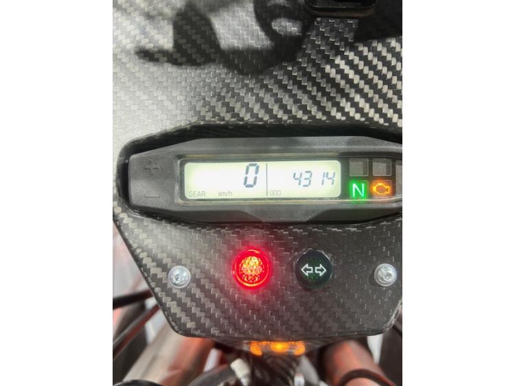 KTM 690 ENDURO R RADE GARAGE 