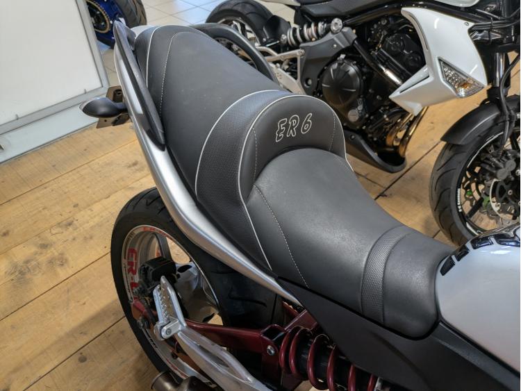 KAWASAKI ER-6