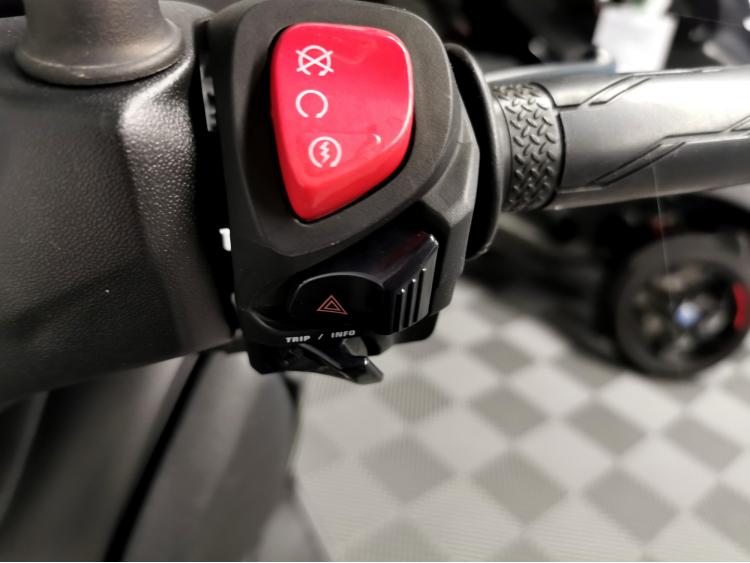 YAMAHA X-MAX 125 - XMAX