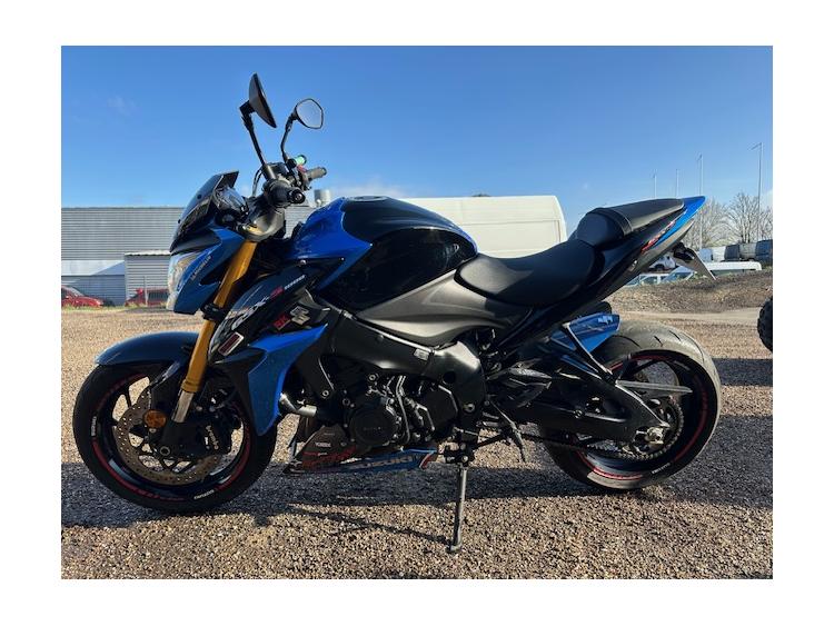 SUZUKI GSX S 1000