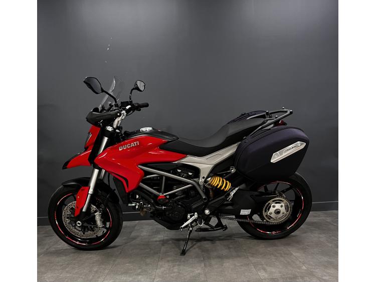 DUCATI HYPERSTRADA 821