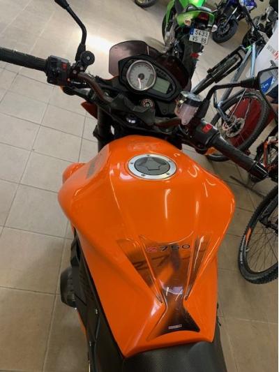 KAWASAKI Z 750