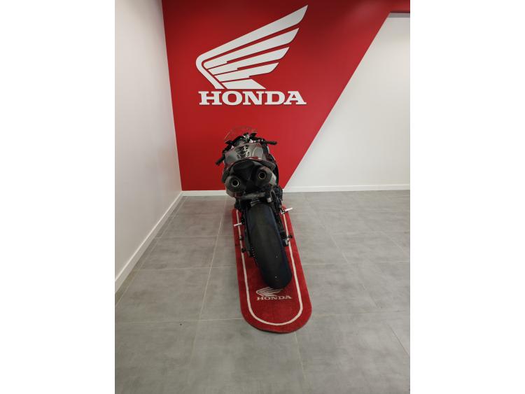 YAMAHA YZF 1000 R1