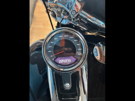 HARLEY-DAVIDSON SOFTAIL SPORT GLIDE 1745