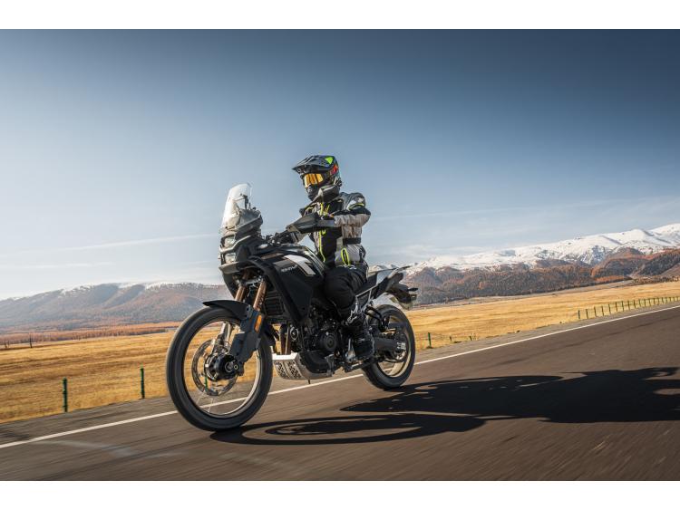 CF MOTO MT 450