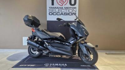 YAMAHA XMAX 300 Tech Max