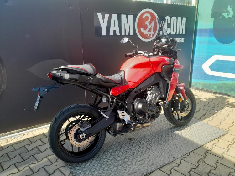 YAMAHA TRACER 9