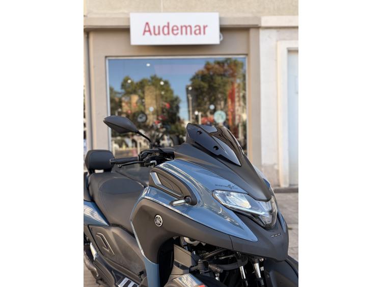 YAMAHA TRICITY 300