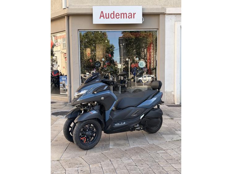 YAMAHA TRICITY 300