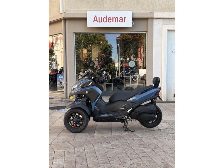 YAMAHA TRICITY 300