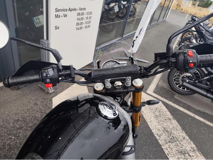 TRIUMPH Scrambler 400 X PHANTOM A2