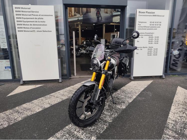 TRIUMPH Scrambler 400 X PHANTOM A2