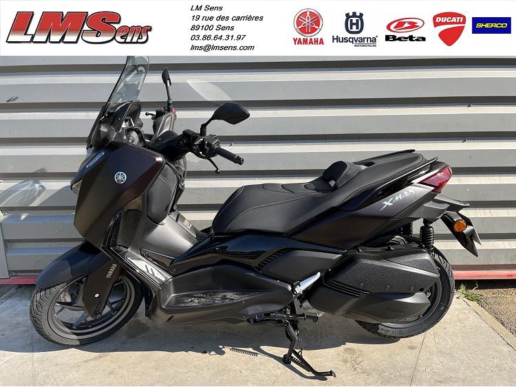 YAMAHA XMAX 300 Tech Max