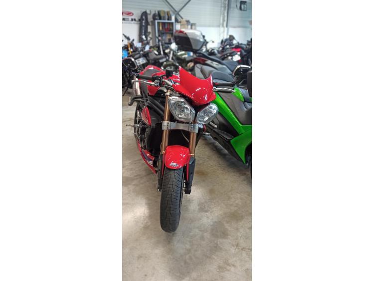 TRIUMPH SPEED TRIPLE 1050