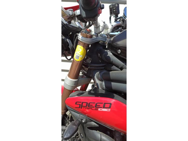 TRIUMPH SPEED TRIPLE 1050