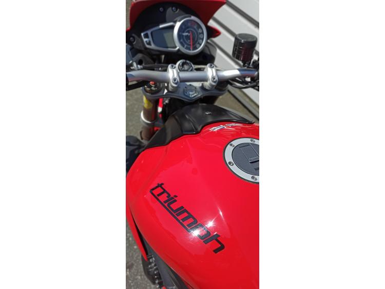 TRIUMPH SPEED TRIPLE 1050