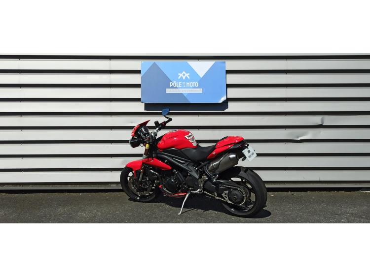 TRIUMPH SPEED TRIPLE 1050