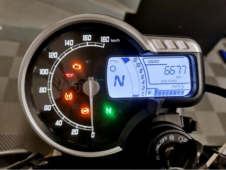 TRIUMPH SPEED 400 - 1ere Main - Eligible A2