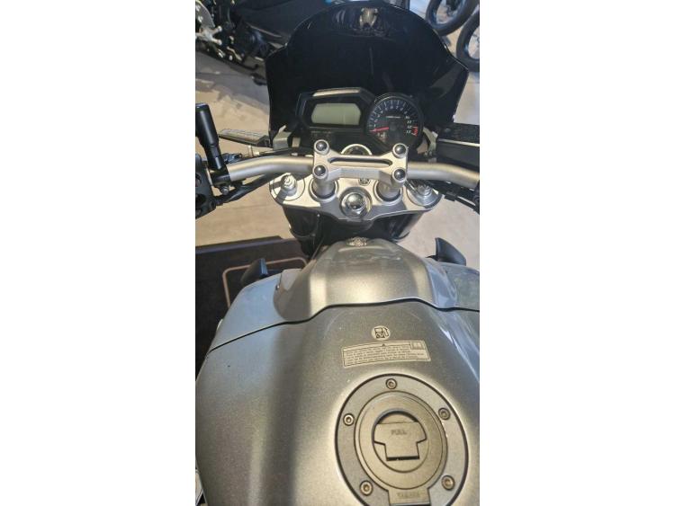 YAMAHA FZ1