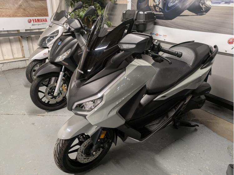 HONDA NSS FORZA 350