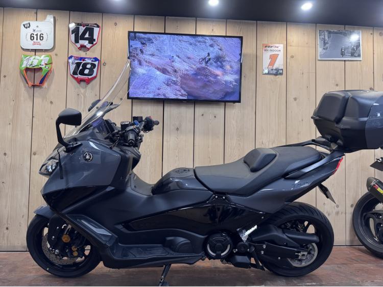 YAMAHA XP T-MAX 560 TECH MAX 
