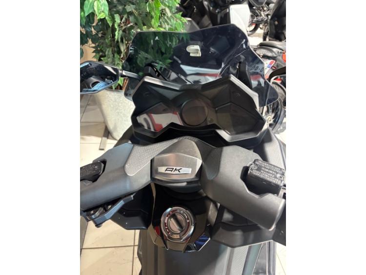 KYMCO AK 550