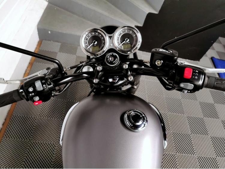 TRIUMPH Bonneville T120 Black