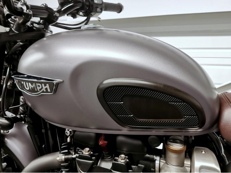 TRIUMPH Bonneville T120 Black