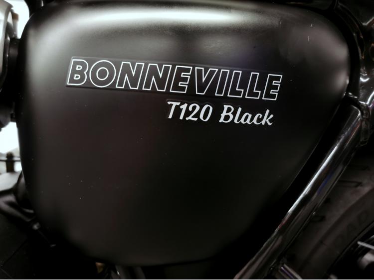 TRIUMPH Bonneville T120 Black