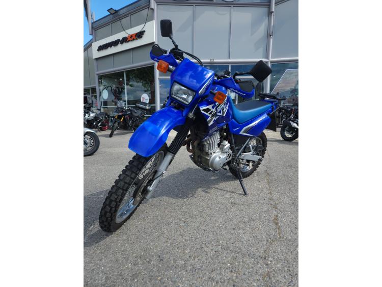 YAMAHA XT
