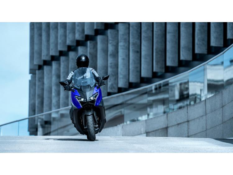 YAMAHA TMAX 560