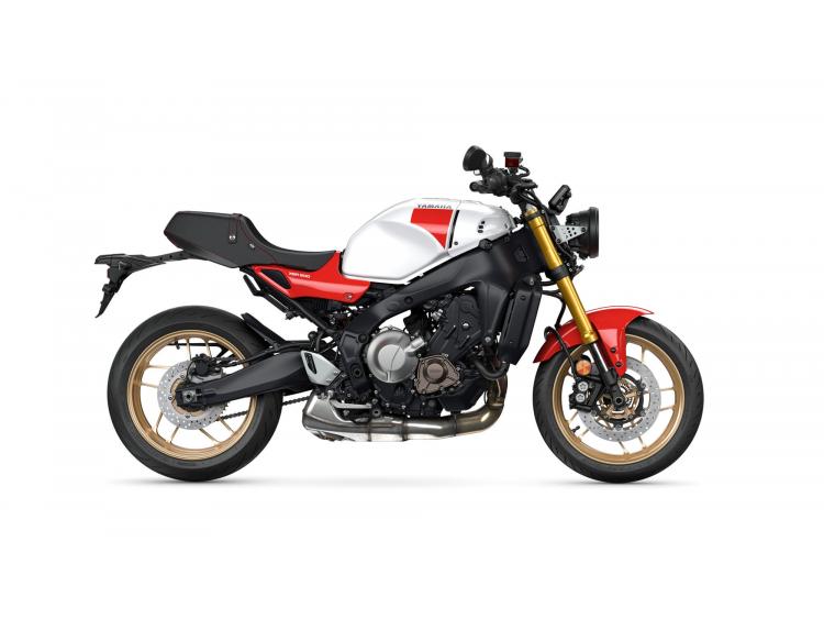 YAMAHA XSR 900
